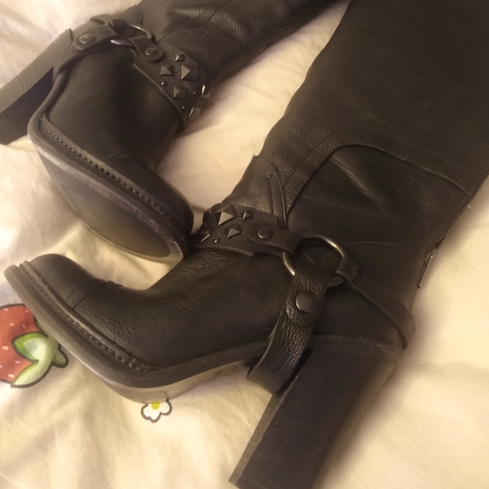 Vera Wang 'Kenya Lavender' Boots